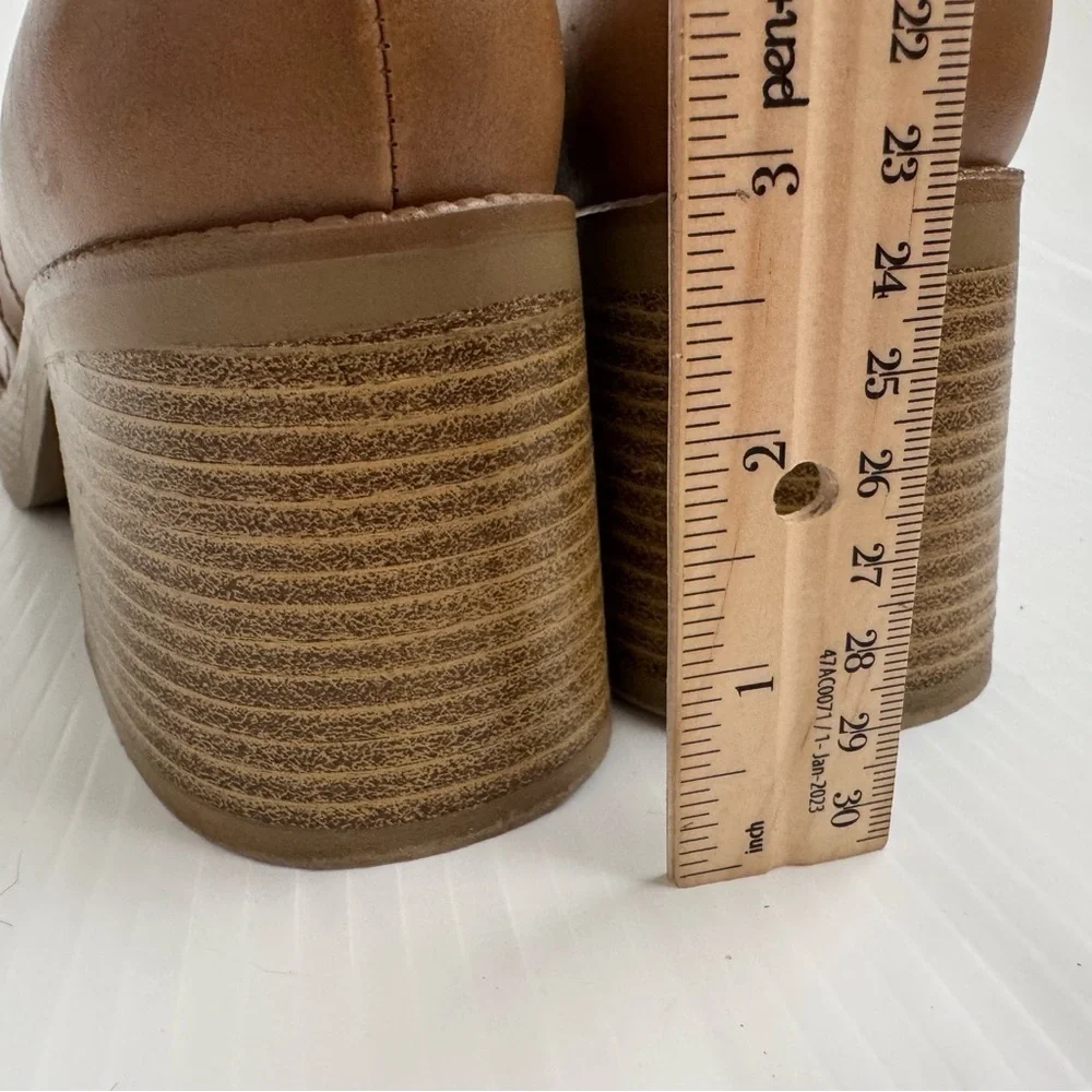 Vintage Maurices y2k Tan Block Heel platform faux leather size 9